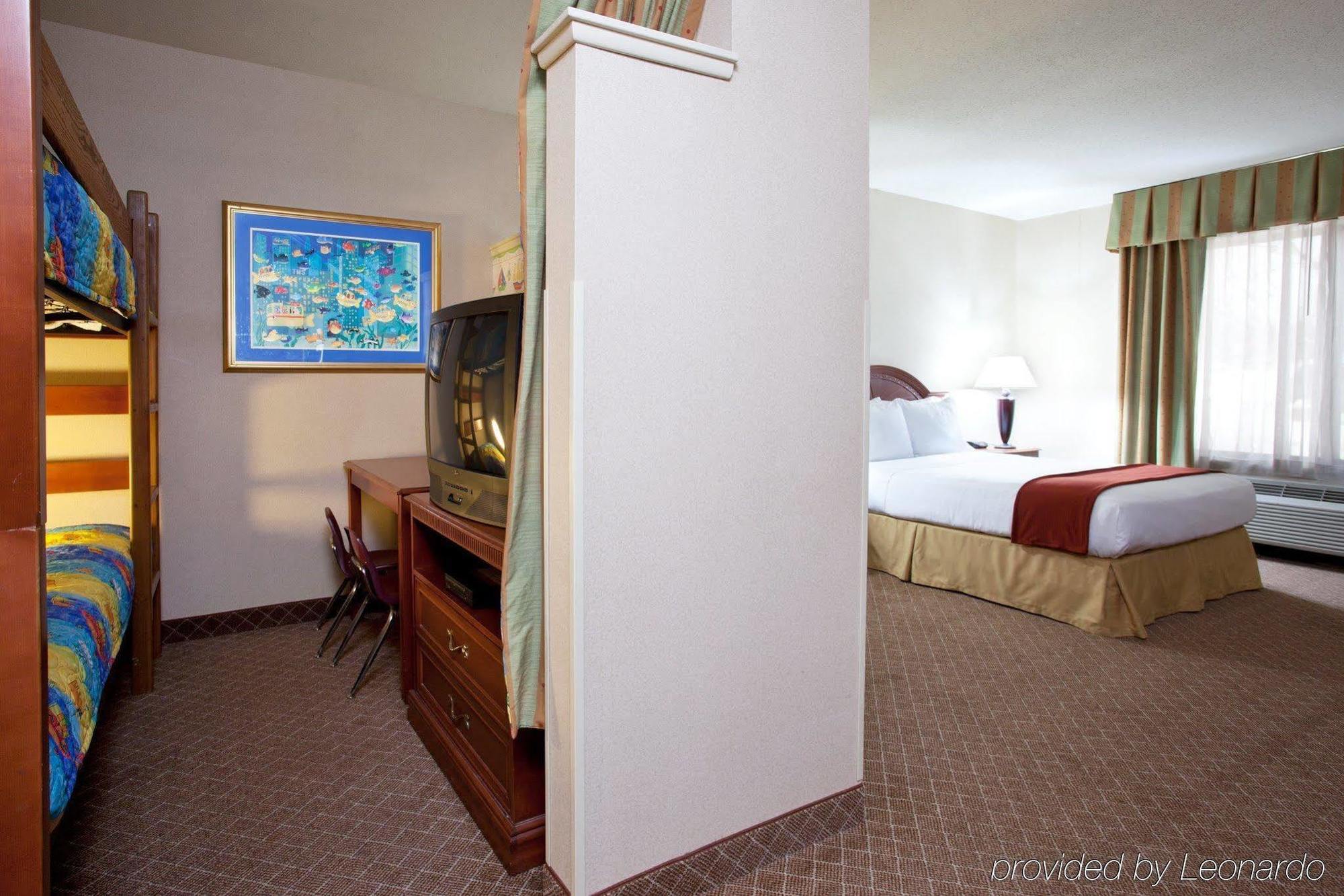 Holiday Inn Express Hotel & Suites Erie-Summit Township, An Ihg Hotel Habitación foto